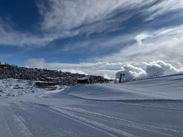 Најстудено на Попова Шапка и 59 сантиметри снег