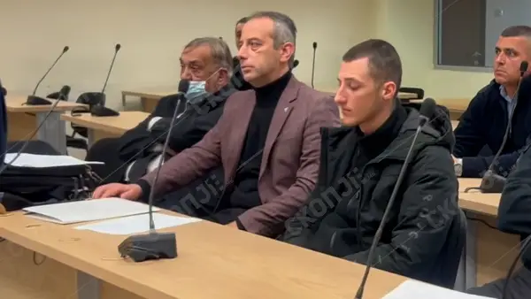 (ВИДЕО) Стојанче седна на обвинителна клупа, обвинет е за насилство и смрт на Ивана и Катја