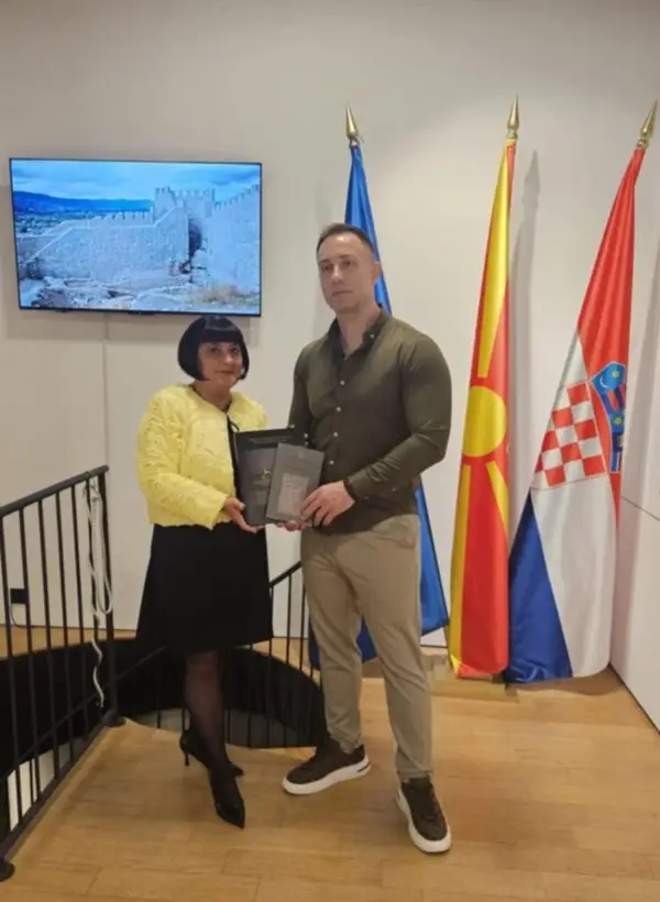 НУБ „Св. Климент Охридски“ од Скопје донираше книги на КИЦ во Загреб