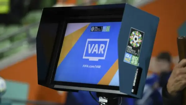Над 75 отсто од навивачи не поддржуваат ВАР во Премиер лигата