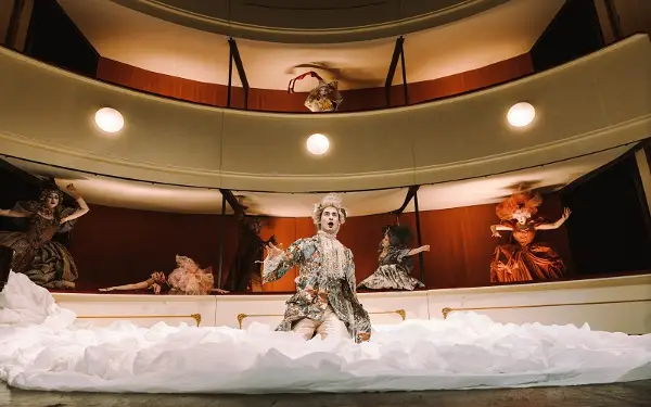 Режисерот Александар Поповски доаѓа во Скопје за „Амадеус“