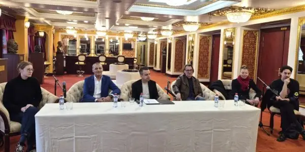 СО „АМАДЕУС“ НА АЛЕКСАНДАР ПОПОВСКИ МАРИБОРСКАТА ДРАМА СЕ ВРАЌА ВО МНТ ПО 26 ГОДИНИ