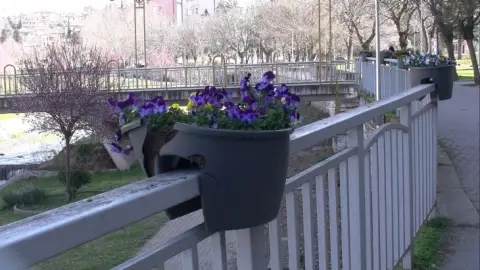 Штипски „Исар“ ќе поднесе кривични пријави против вандалите, кои искршија жардињери покрај реката Отиња