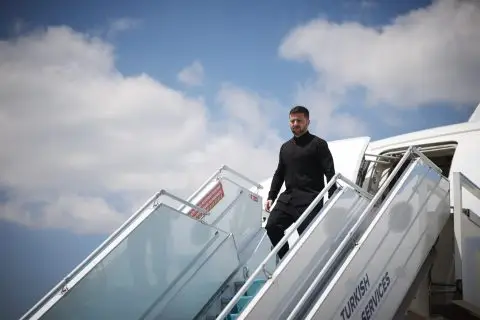 Зеленски за Аксиос: Долгата војна во Иран е од корист за Русија, а на штета за Украина