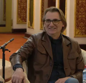 Александар Поповски: Уметникот за да биде „ здрав“ мора да биде во конфликт со средината