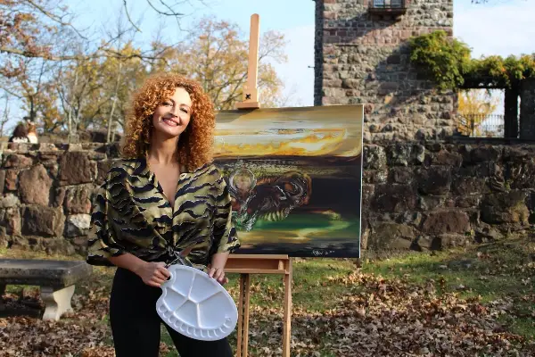 „Ова е признание за мене и за цела Македонија“ - Дивна Пешиќ Грозданов за првото место на „Art Collectors Choice Awards“