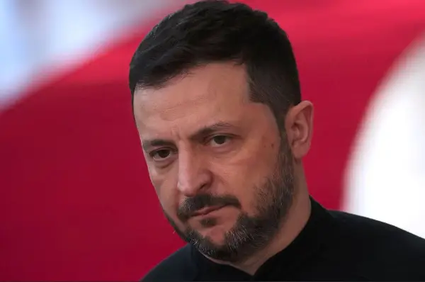 ДОЛГАТА ВОЈНА ВО ИРАН Ѝ ОДГОВАРА НА МОСКВА Зеленски предупредува на ризици за Украина