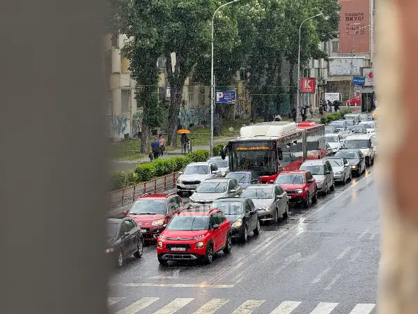 Студено утро со минусни температури, денес дожд, снег и силен ветер