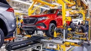 Мерцедес-Бенц вложува 4 милијарди долари во фабриката во Алабама