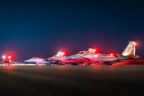 Израелската армија досега извршила над 800 напади врз цели во Иран