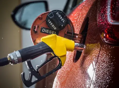 Романија воведе ограничувања во однос на горивата – дизелот веднаш поевтини