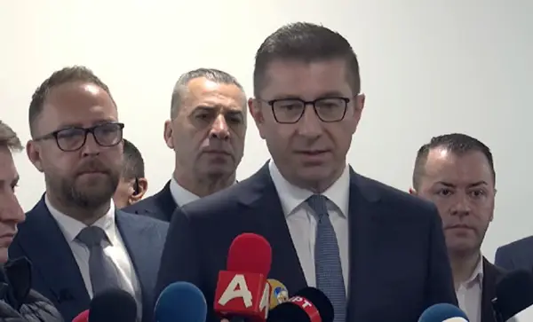 ЗАВРШИ ВРЕМЕТО НА МЕКОТЕЛНИТЕ ПОЛИТИЧАРИ ВО МАКЕДОНИЈА Мицкоски вели дека македонскиот идентитет нема повеќе да биде распродаван