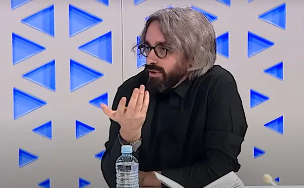 „Апасиев не знае да ги чита резултатите од анкетите“: Реакција на МКД.мк и Маркет вижн