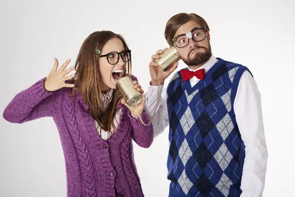 Сол наместо шеќер, погрешно гориво во автомобилот – Еве како да се пошегувате со вашиот партнер денеска!