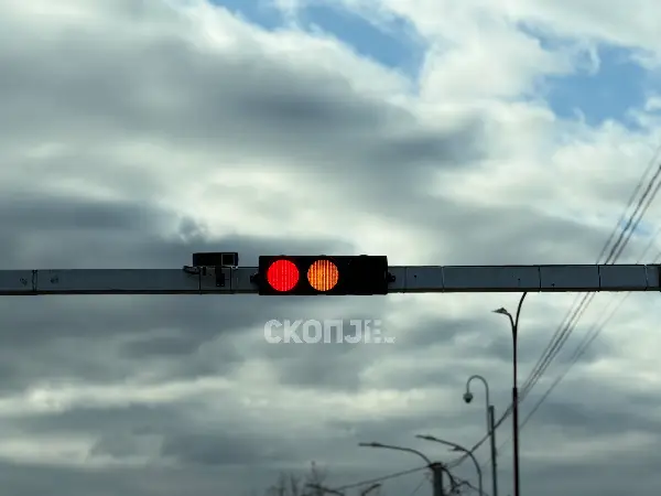 „Безбеден град“ во март регистрирал 26.241 сообраќаен прекршок, за 68,2 отсто намалување на поминувањето на црвено светло