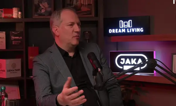 Жерновски: Лажеше за името, сега лаже за ЕУ – Мицкоски ја краде иднината на младите