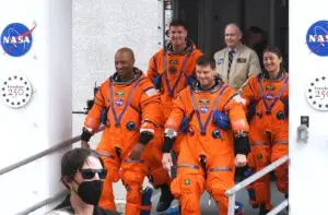 ФОТО | Првата жена, првиот Афроамериканец и првиот Канаѓанец на Месечината се дел од посадата која влегува во историјата