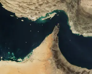 Ушаков: Ормутскиот теснец е отворен за Русија