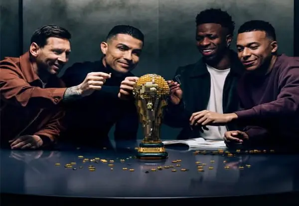 Реклама за „Лего“ што го „запали“ интернетот - Роналдо, Меси, Мбапе и Винисиус на иста маса