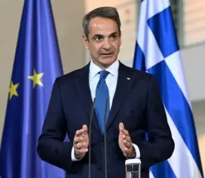 Тројца грчки министри поднесоа оставки по скандалот со земјоделските субвенции