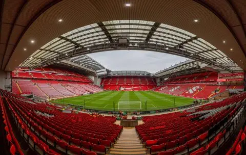 Легендата на Ливерпул доаѓа во Македонија