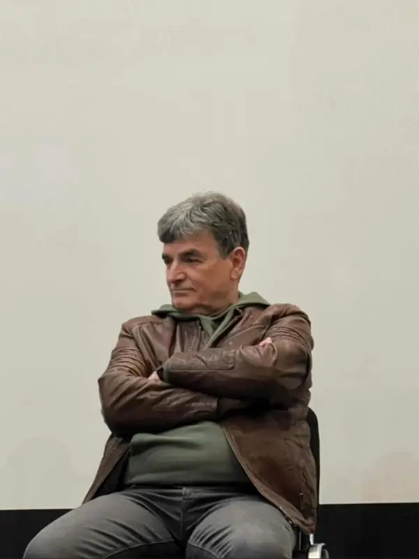 „Прстен за неа“ на Сефедин Бајрамов доби спот изработен со вештачка интелигенција (Видео)