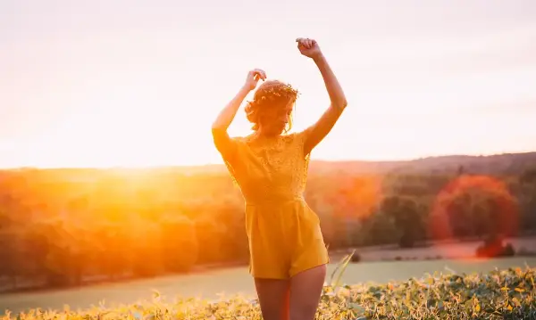 На 3 хороскопски знаци ѕвездите им отвораат врата со пари, успех и голема животна среќа: За нив почнува златна ера