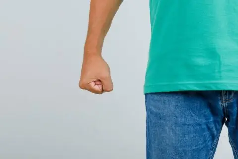 Турчин и неговиот малолетен син нападнати кај Бит Пазар