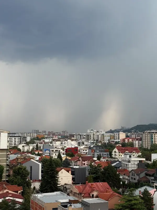 Силен северен ветер до 70 км на час и дожд во источните делови