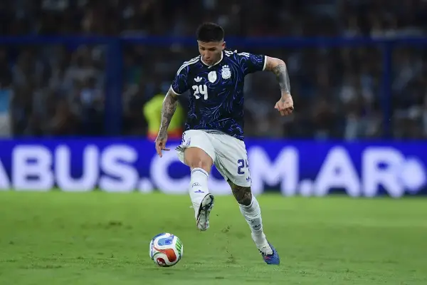 Потрес во Челси: Енцо Фернандез суспендиран за Порт Вејл и Манчестер Сити!