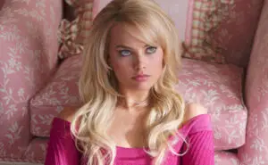 Марго Роби откри зошто инсистирала да се појави гола во контроверзната сцена во „Волкот од Волстрит“