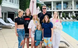 ВИДЕО | Тори Спелинг заврши во болница со четирите деца по страотна сообраќајна несреќа