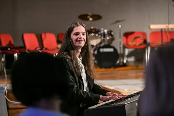 Театар Пи ја донесе радоста на сцената како заеднички јазик