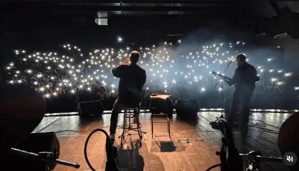 Игор Џамбазов во Прилеп пееше во чест на Џумерко и старите пријатели