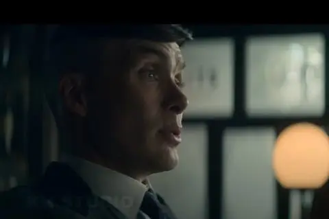 НЕ Е КРАЈ: Нетфликс со две нови серии за „Peaky Blinders“