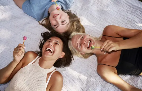  Истражување од Харвард кое траело 88 години открива што навистина нè прави среќни – Заклучокот изненадил многумина