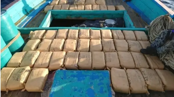 На грчкиот остров Родос морето директно на плажа исфрлило хашиш вреден 320.000 евра