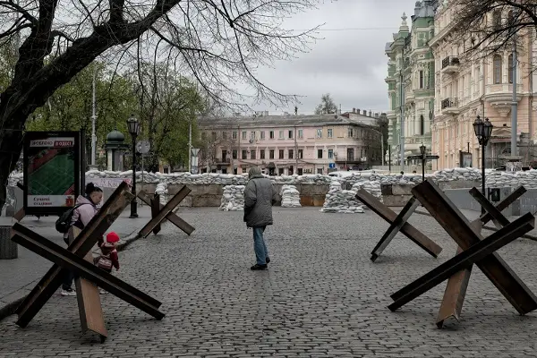 Најмалку пет повредени во руски напади врз Одеса