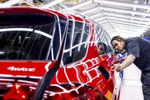 Мерцедес-Бенц го произведе 5-милионитиот автомобил во САД, корените фаќаат уште во 1888 година