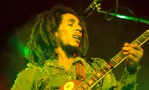 Прамен од косата на Боб Марли се продава на аукција, се очекува да достигне висока цена