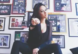 Интервју со пејачката Кристина Арнаудова: За Велигден домот да е шарен и полн со љубов, најважно е да сме заедно