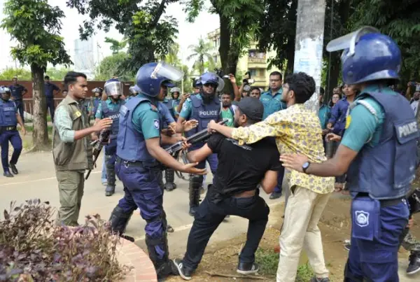 Уапсена поранешната претседателка на Парламентот на Бангладеш поради случувањата за време на немирите во 2024