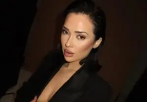 ВИДЕО | Од „Пинкови ѕвездички“ до вистинска македонска поп-ѕвезда – Мартија Станојковиќ денеска го слави својот 22. роденден