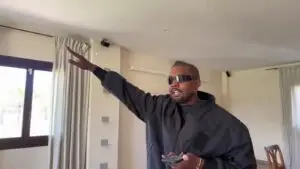 Тотенхем го одби барањето на Канје да настапи на нивниот стадион поради неговите антисемитски испади