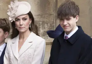 ФОТО | Кој е најмладиот внук на кралицата Елизабета Втора што се појави во друштво на Кејт Милдтон на Велигден?