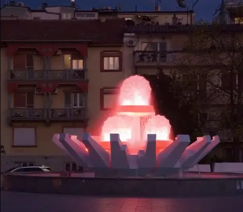 По години запуштеност фонтанта „Лотосов цвет“ блесна во полн сјај