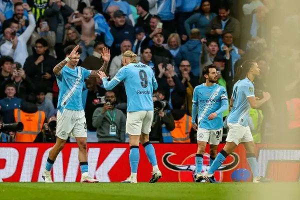 Челзи со убедлив триумф избори полуфинале во ФА купот