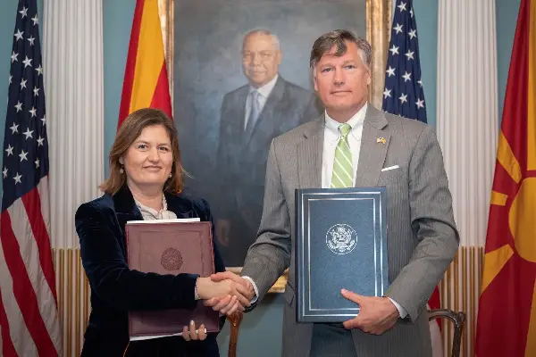 Ново партнерство со САД: Божиновска со меморандум за енергетска стабилност