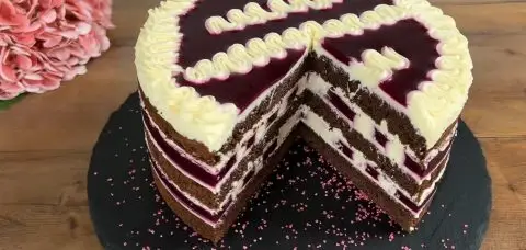 Многу редок рецепт: Торта направена од едноставни состојки што се топи во устата