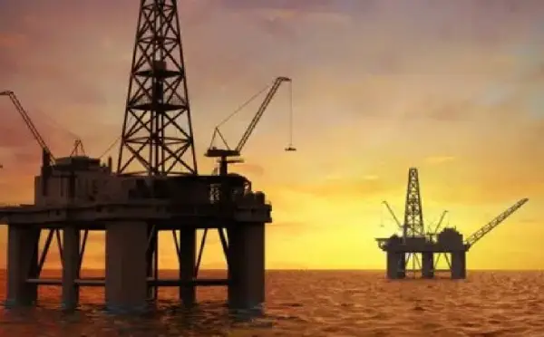 Цените на нафтата нагло се намалија, Ормутскиот теснец се отвора